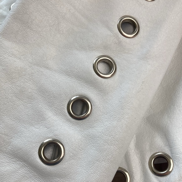White Leather and silver grommet size medium jacket. Made in Argentina - Picture 6 of 11